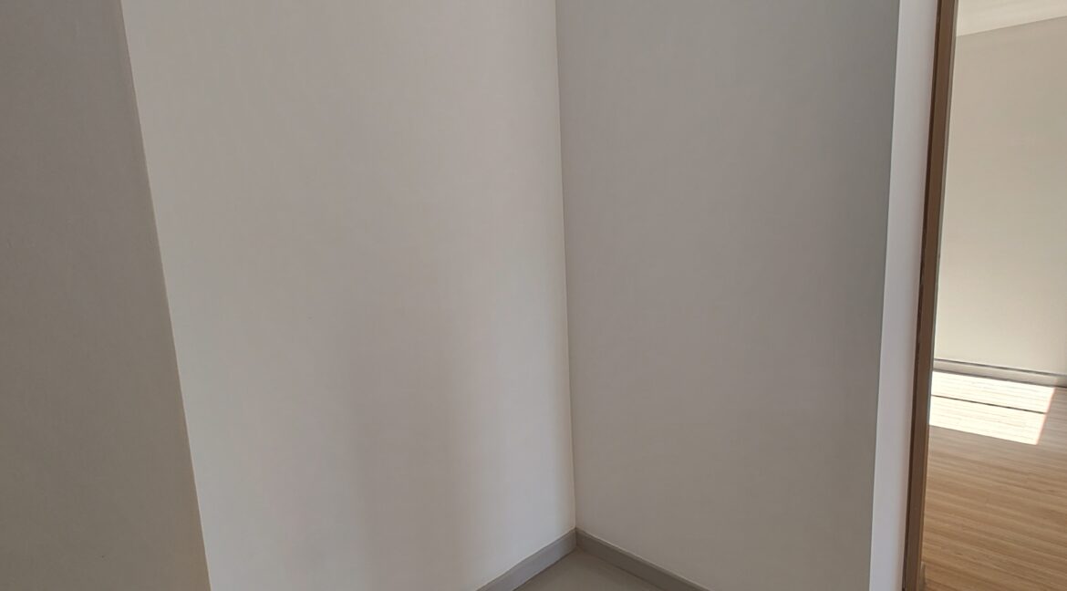 1000322610